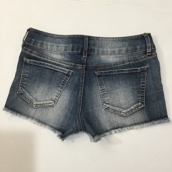 Refuge Distressed Stretchy Denim Jean Cut Off Shorts - Picture 2 of 6